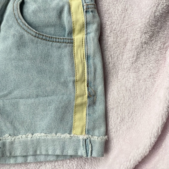 Zara Highwaisted Shorts - Picture 3 of 3